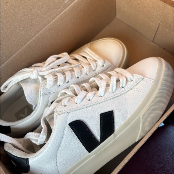 Veja Shoes - Veja White and Black Women's Sneakers